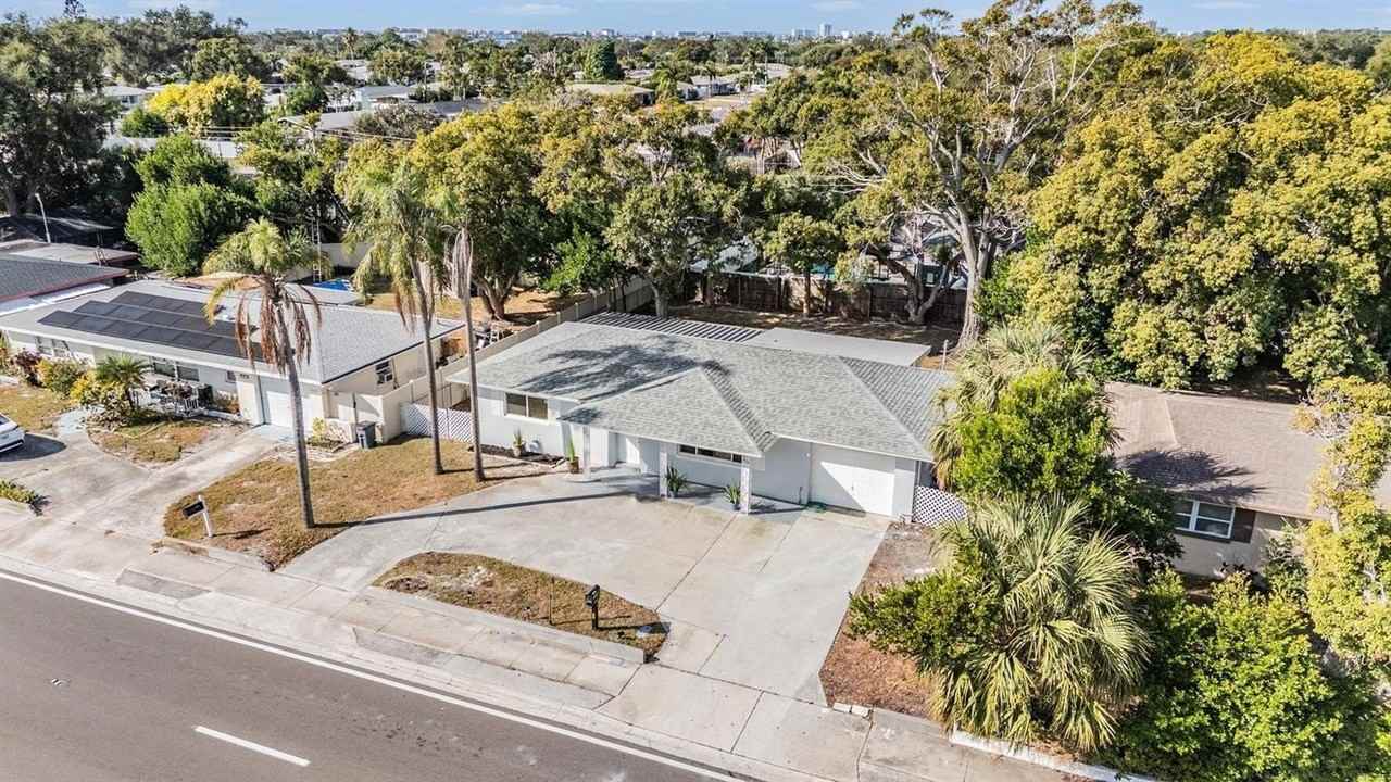 6472 113th St - Photo 7 of 36