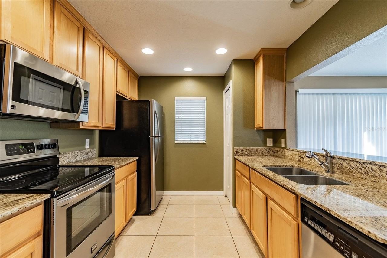 6246 Maisie Rd - Photo 5 of 27