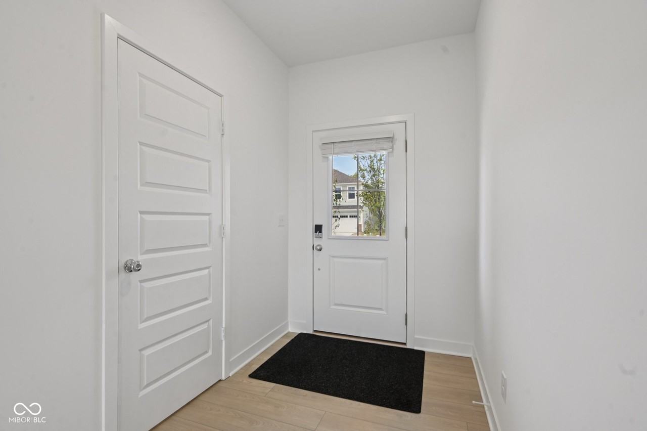 15480 Postman Rd - Photo 5 of 50