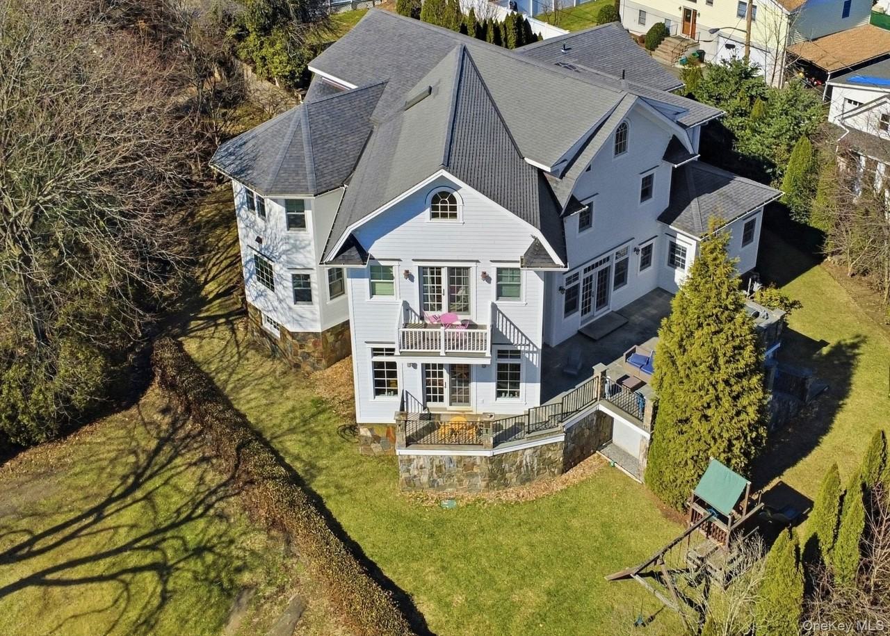 74 Old Post Ln - Photo 3 of 34