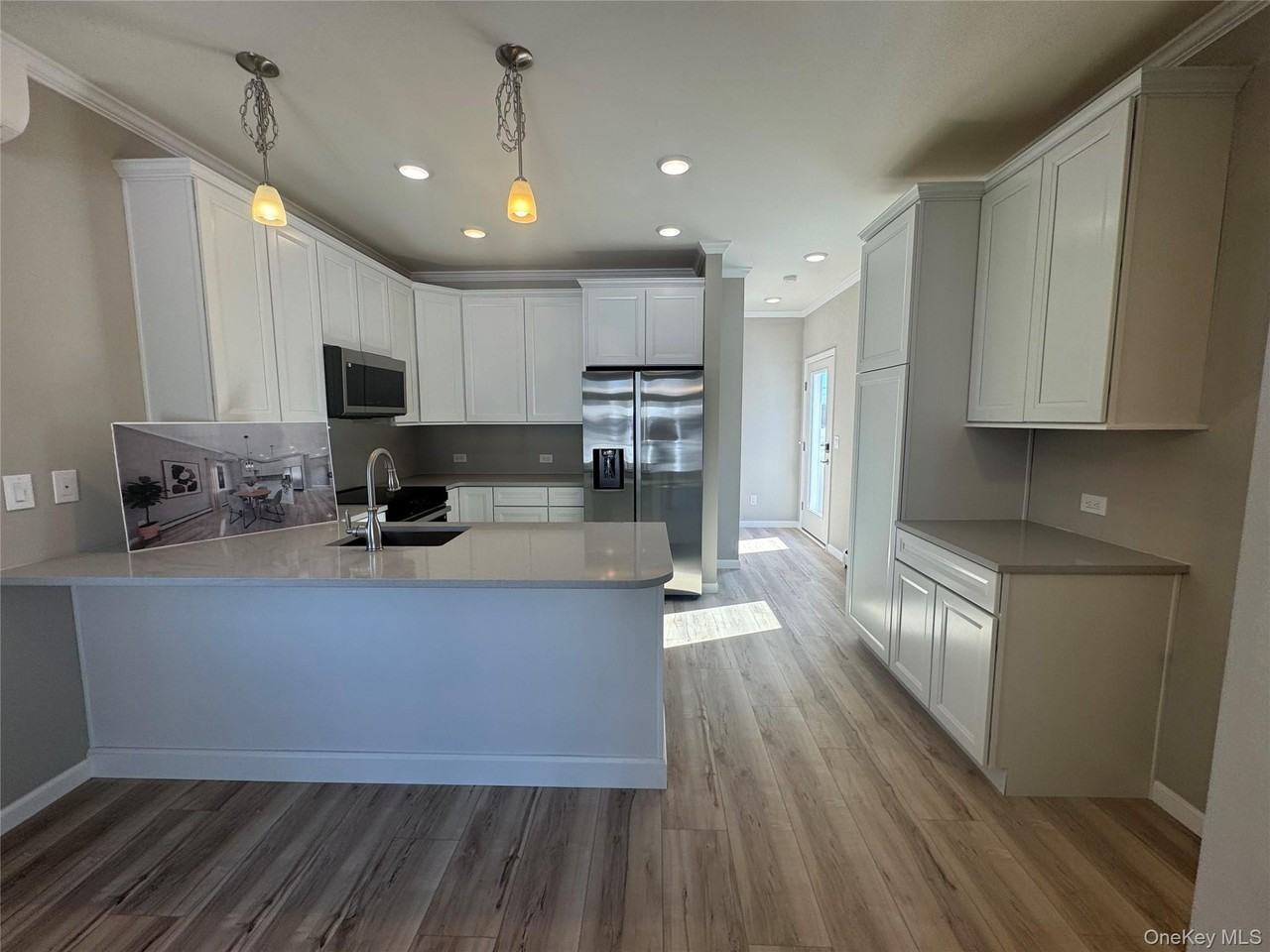 119 Whittier Dr - Photo 2 of 8