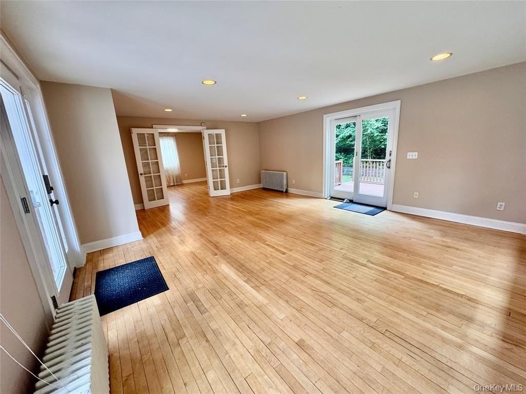 2 Ruth Ln - Photo 3 of 16