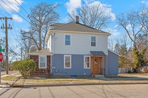 featured image of 500 5th Avenue unit: Upper (2Nd Floor)