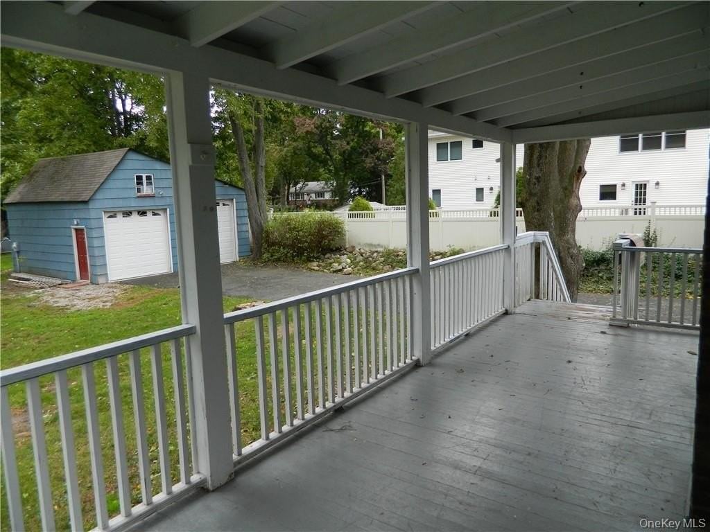 34 Kings Hwy - Photo 6 of 30