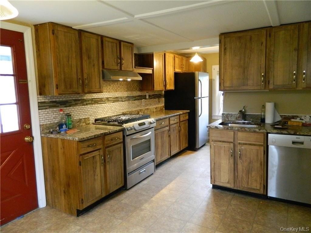 34 Kings Hwy - Photo 7 of 30