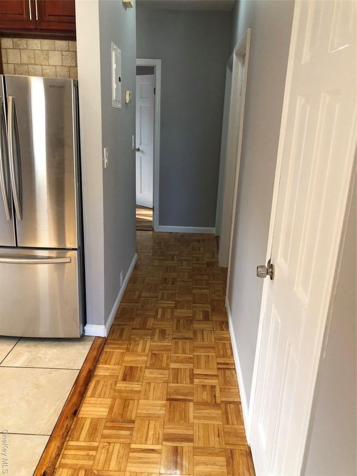 23110 145th Ave Unit 2 - Photo 7 of 15