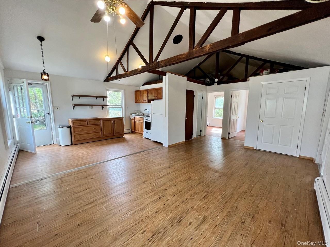 496 Mountainview Ave Unit B - Photo 2 of 27