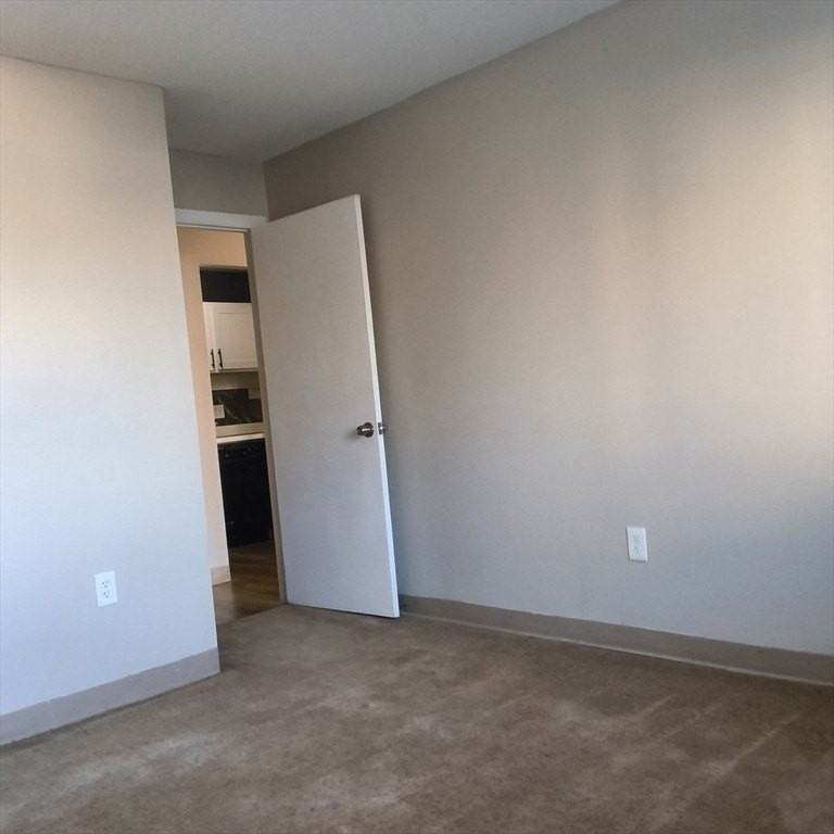 180 Fulton St Apt 9 - Photo 5 of 7