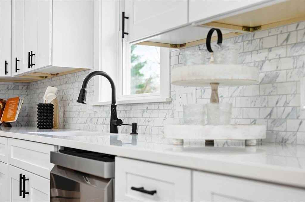 69 Readville St Unit B - Photo 7 of 30