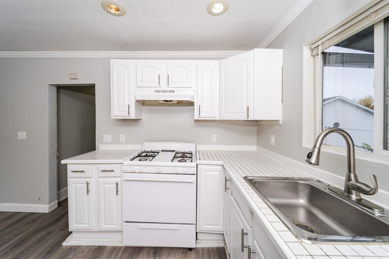 20 Vandenburgh Ave #SF - Photo 4 of 38