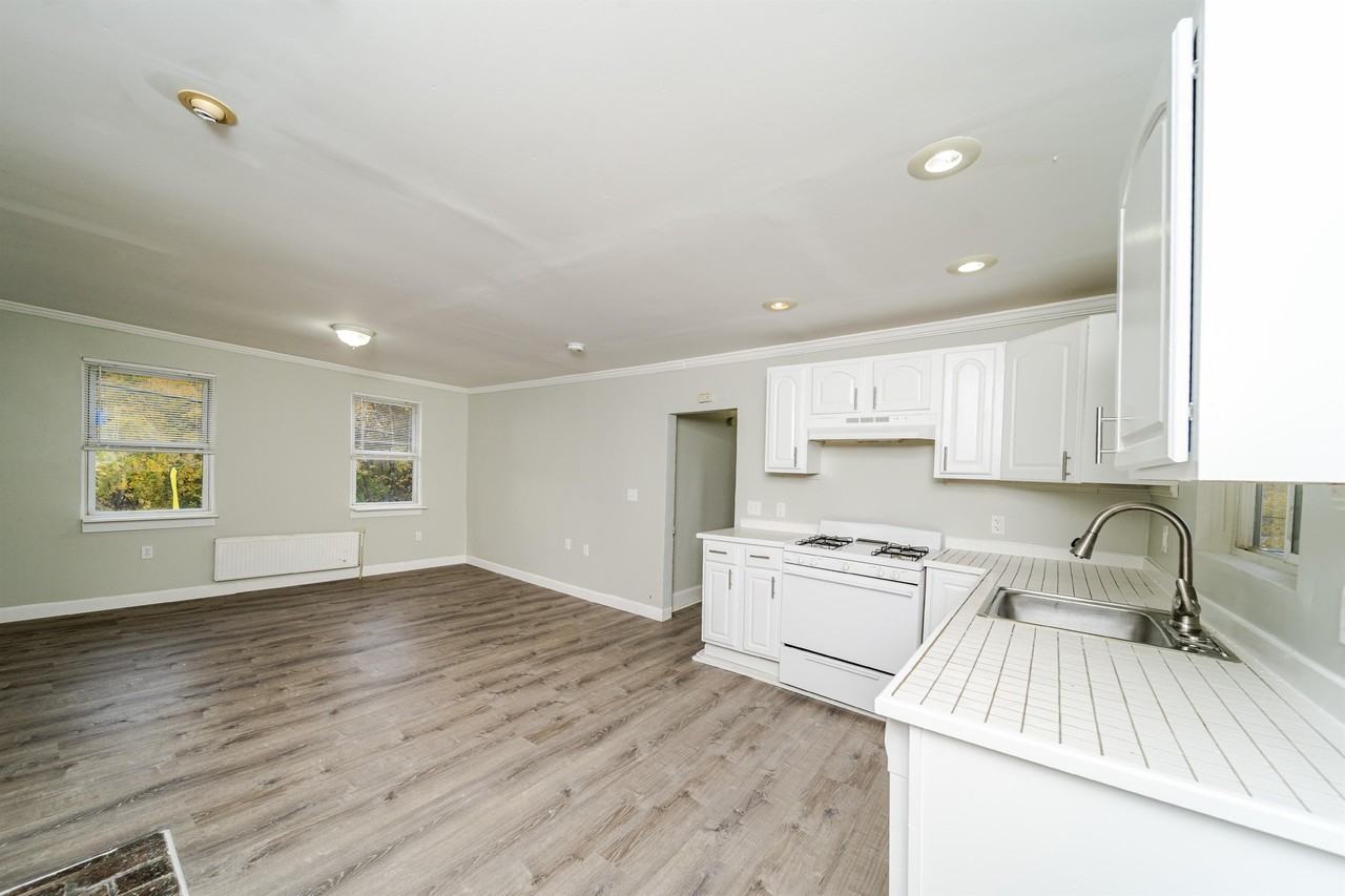 20 Vandenburgh Ave #SF - Photo 6 of 38