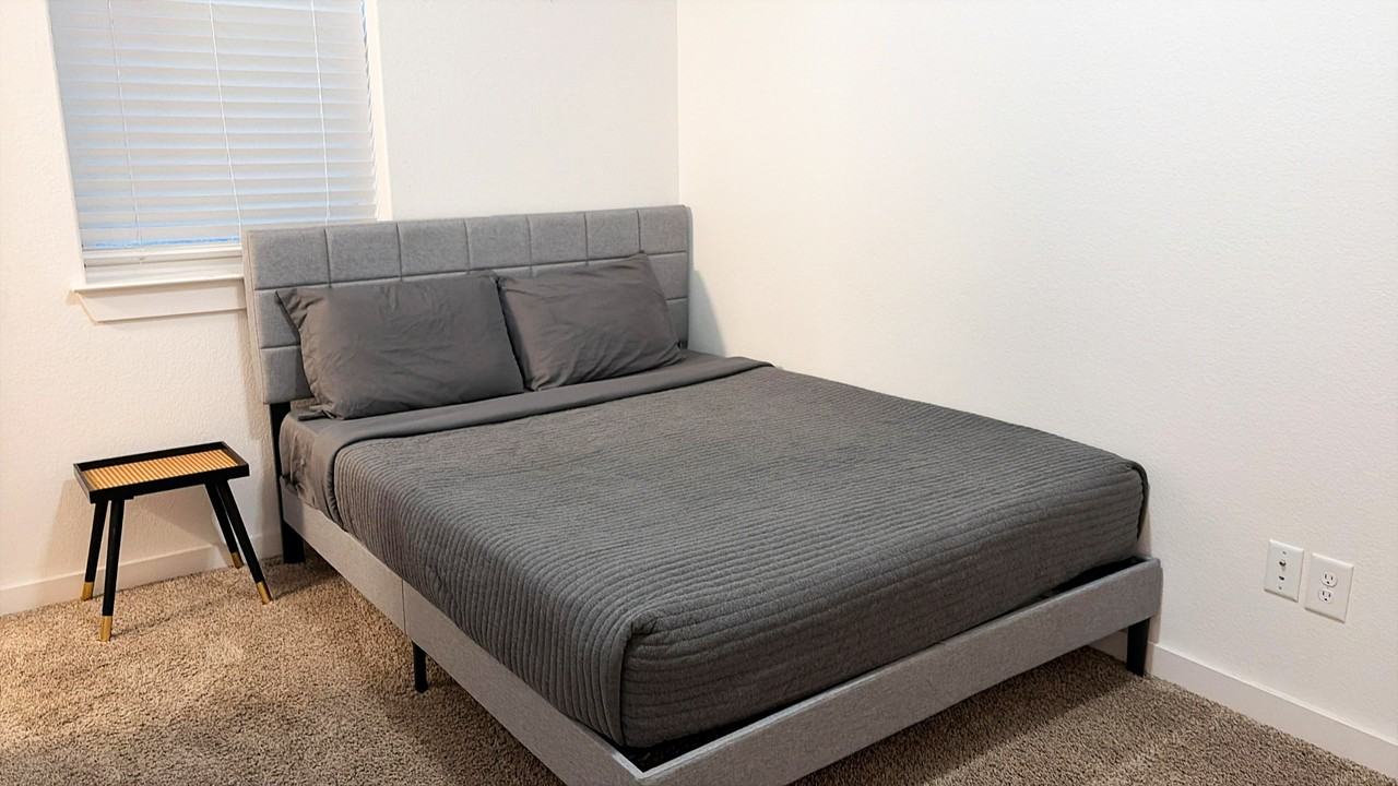 Leo Ln - Photo 3 of 12