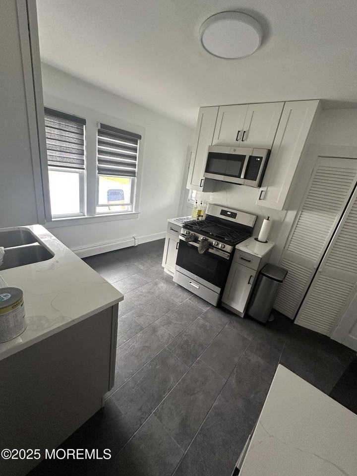 36 Whalepond Road unit: Front - Photo 3 of 8