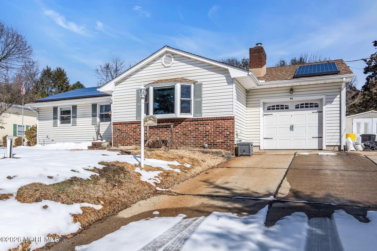 46 Sunset Ave - Photo 3 of 28