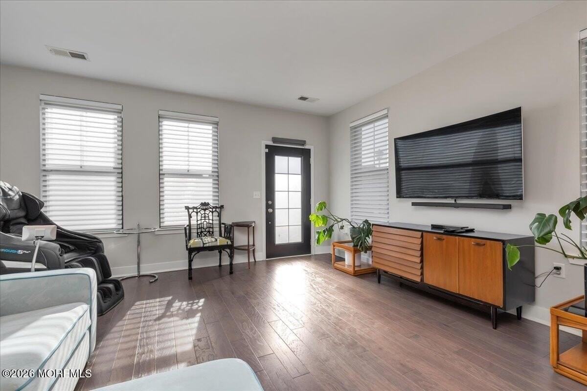 29 Midway Rd - Photo 5 of 37