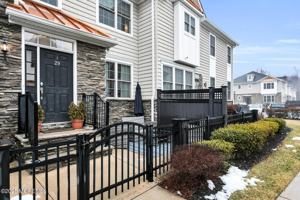 featured image of 29 Carriage Gate Dr