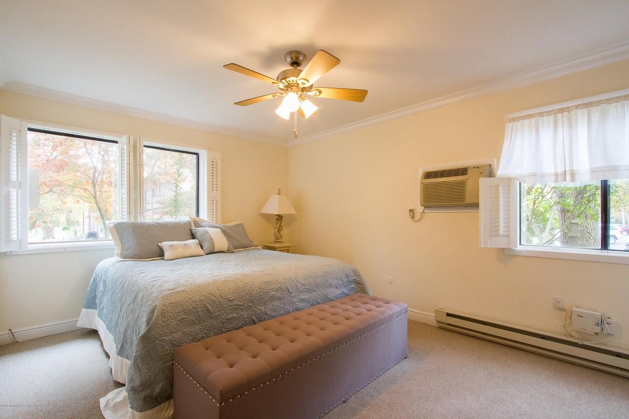 120 Lexington Ct - Photo 7 of 18