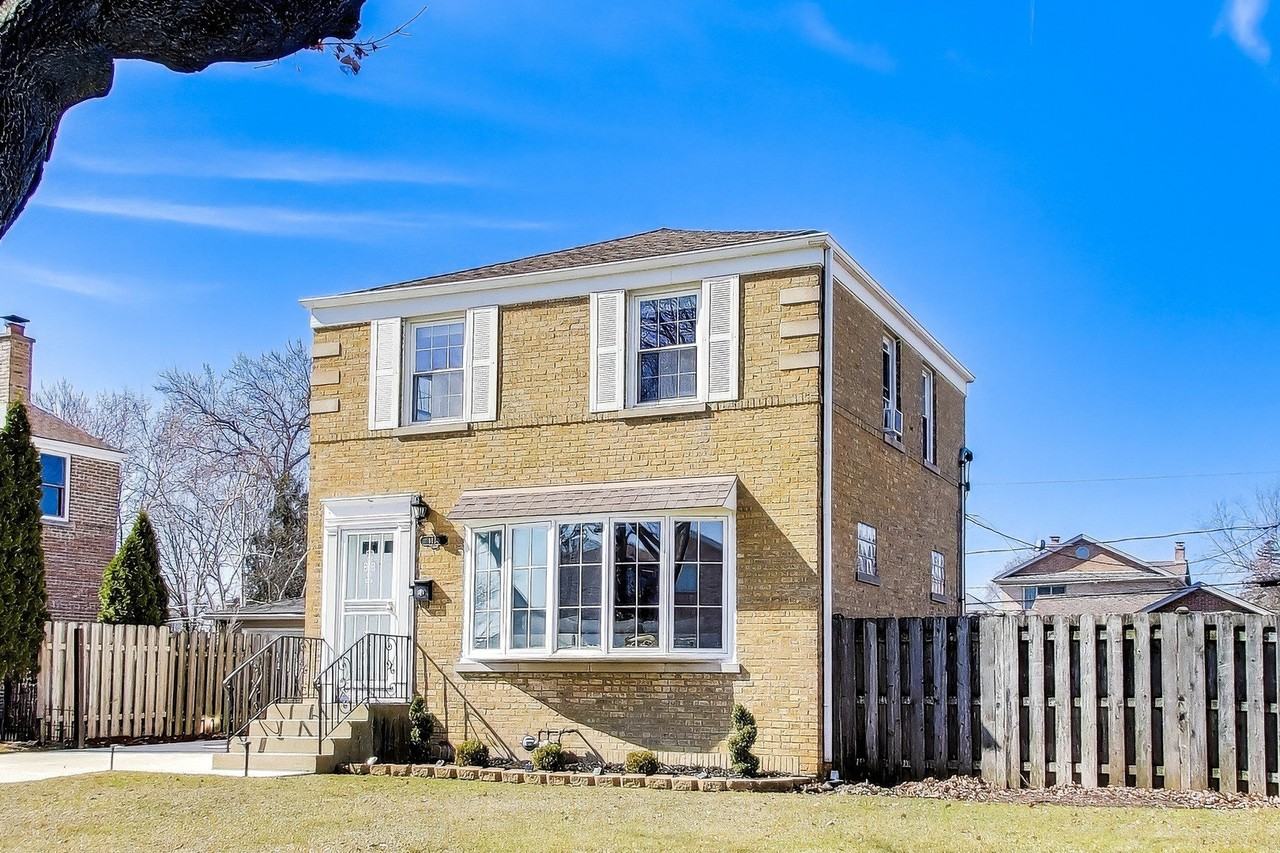 4138 N Olcott Ave - Photo 2 of 37