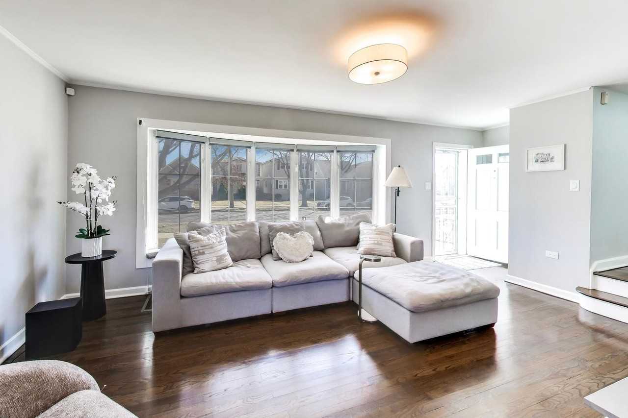 4138 N Olcott Ave - Photo 5 of 37