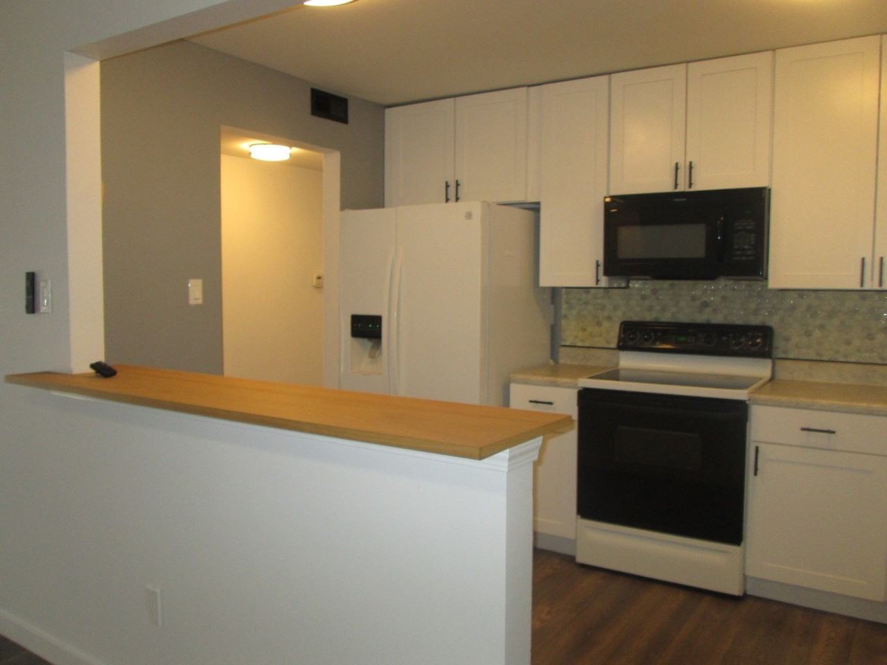800 Brook Dr Apt 1 - Photo 6 of 26