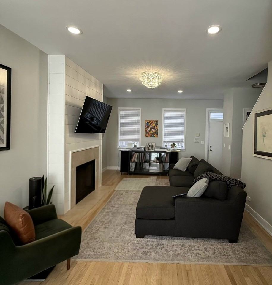 1733 W Crystal St Unit C - Photo 2 of 18