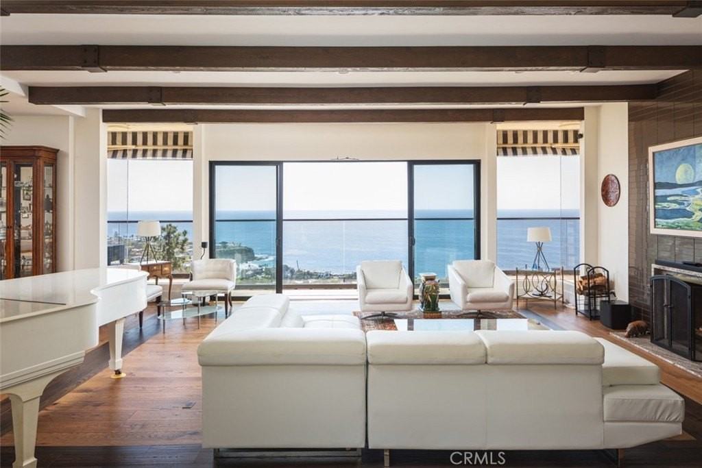 1401 Emerald Bay - Photo 2 of 28