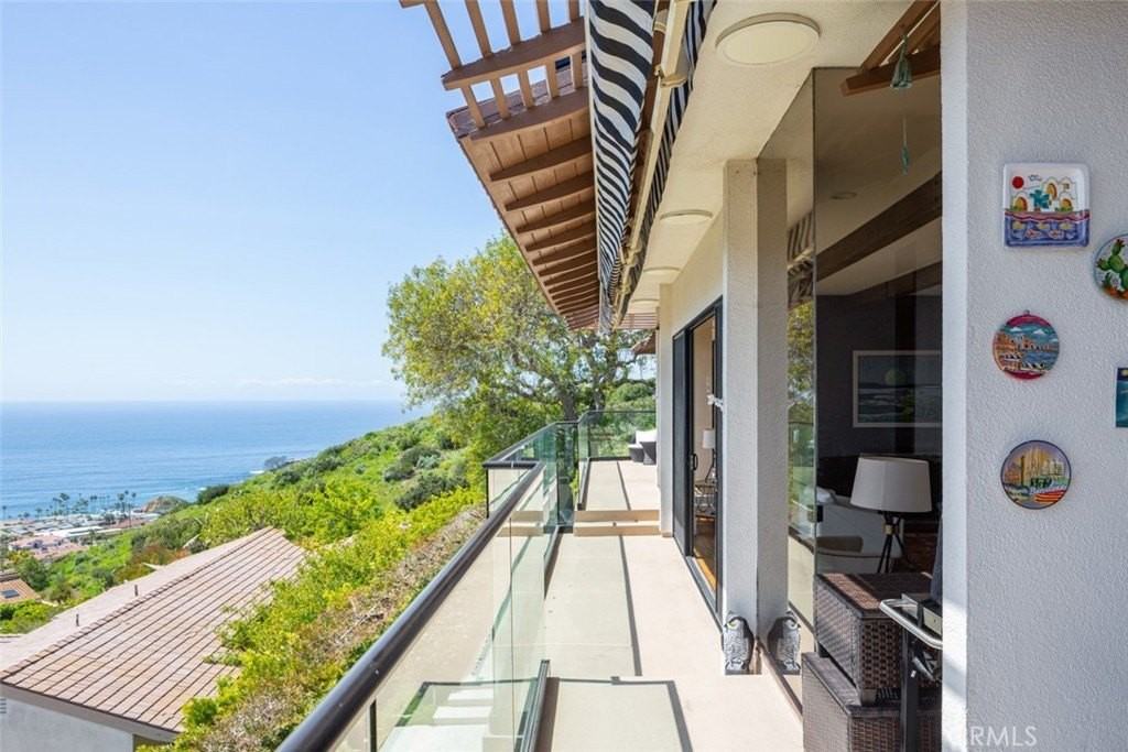 1401 Emerald Bay - Photo 7 of 28