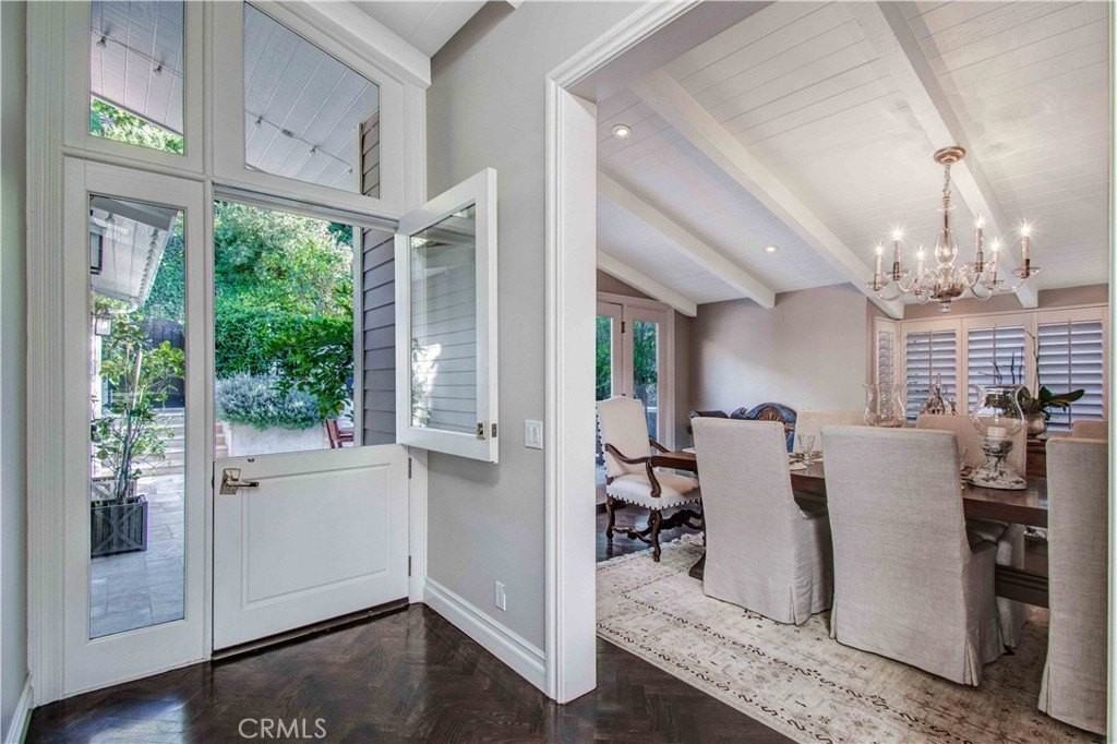 255 Emerald Bay - Photo 4 of 27