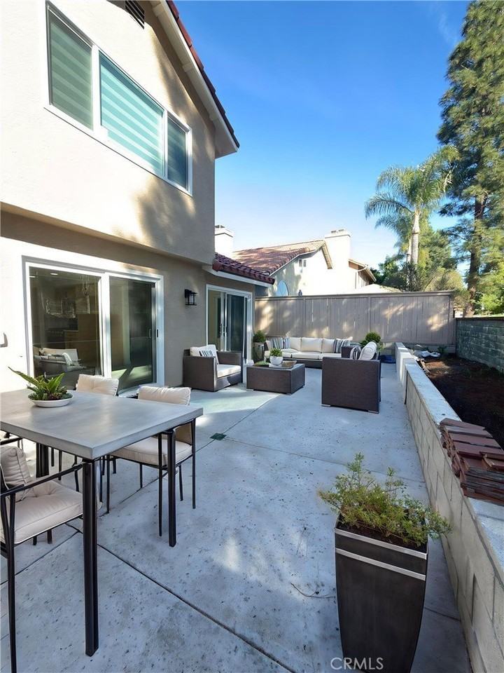 25032 Sanoria St - Photo 2 of 2