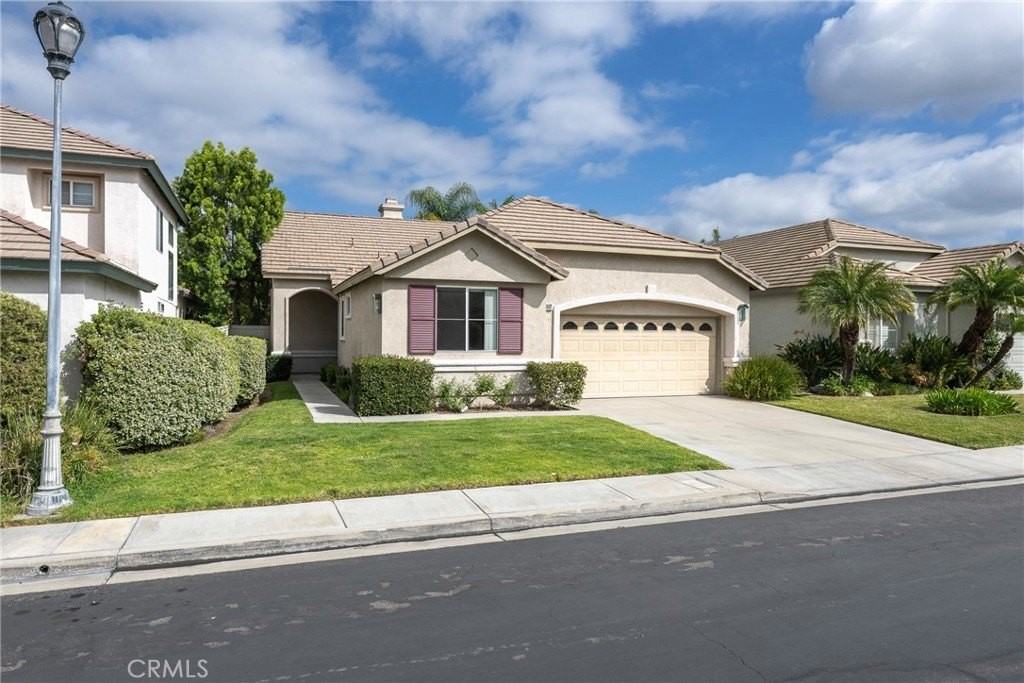 3537 E Barrington Dr - Photo 2 of 36