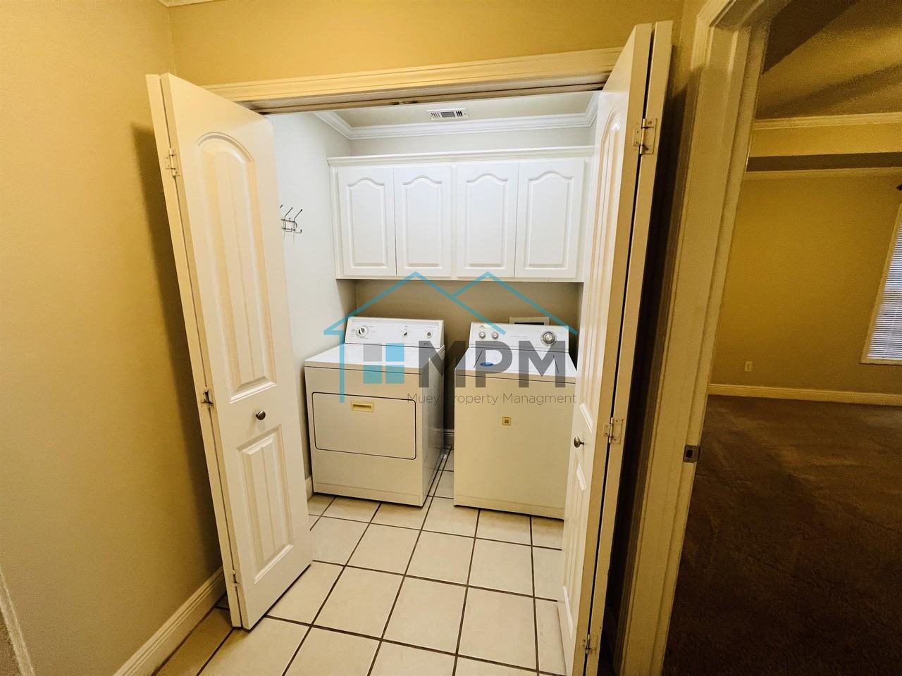 1114 Otis St #1 - Photo 7 of 13