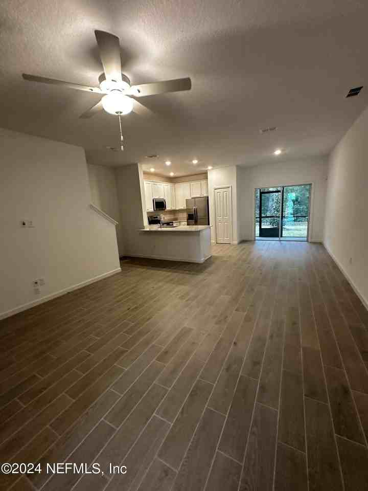 4305 Leeward Breeze Loop - Photo 3 of 33