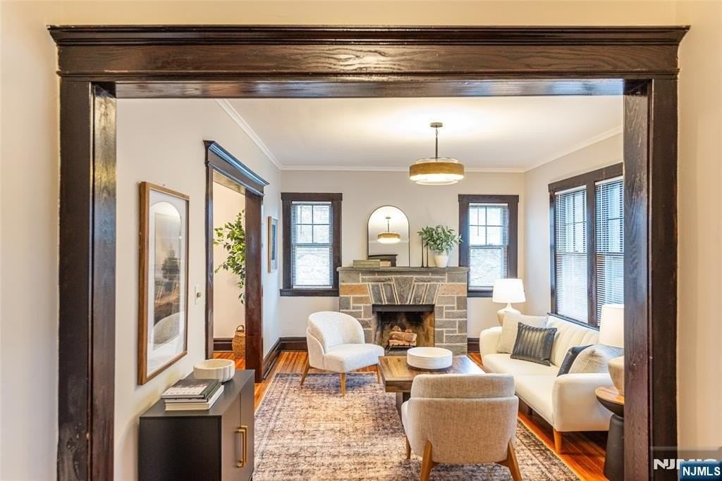 61 Claremont Ave ## 63 - Photo 7 of 36