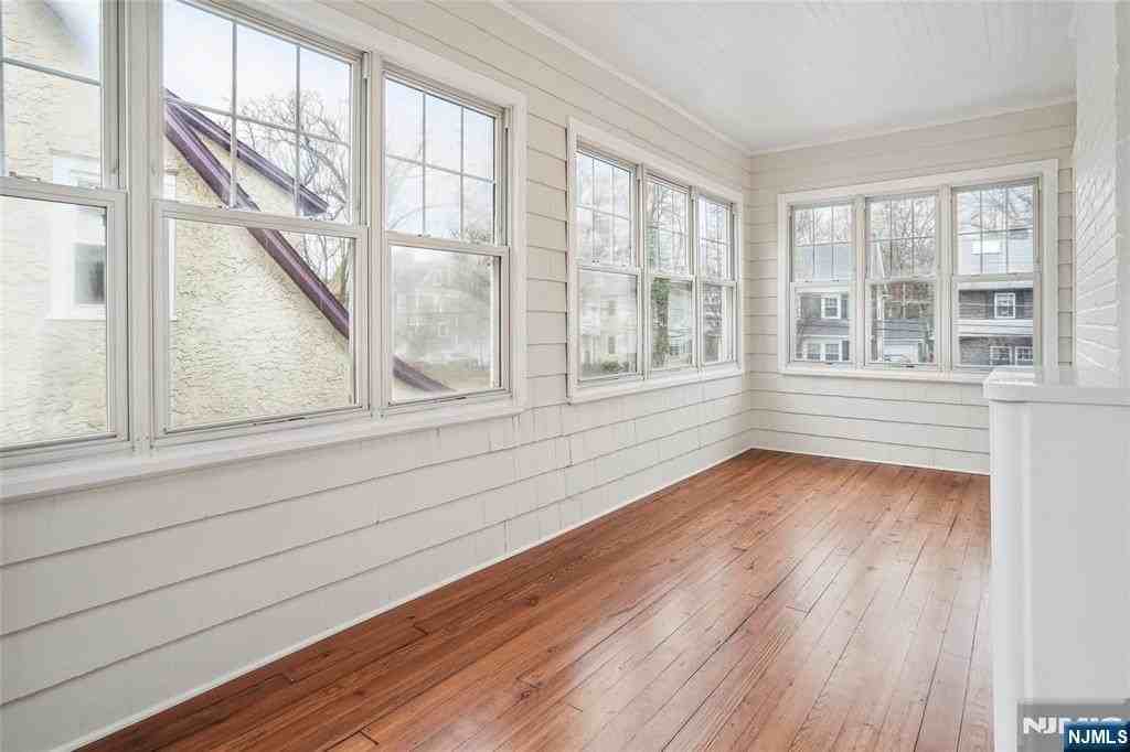 75 Central Ave - Photo 5 of 13