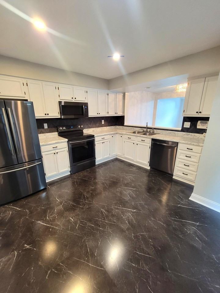 1608 Shady Cove Ln - Photo 3 of 49