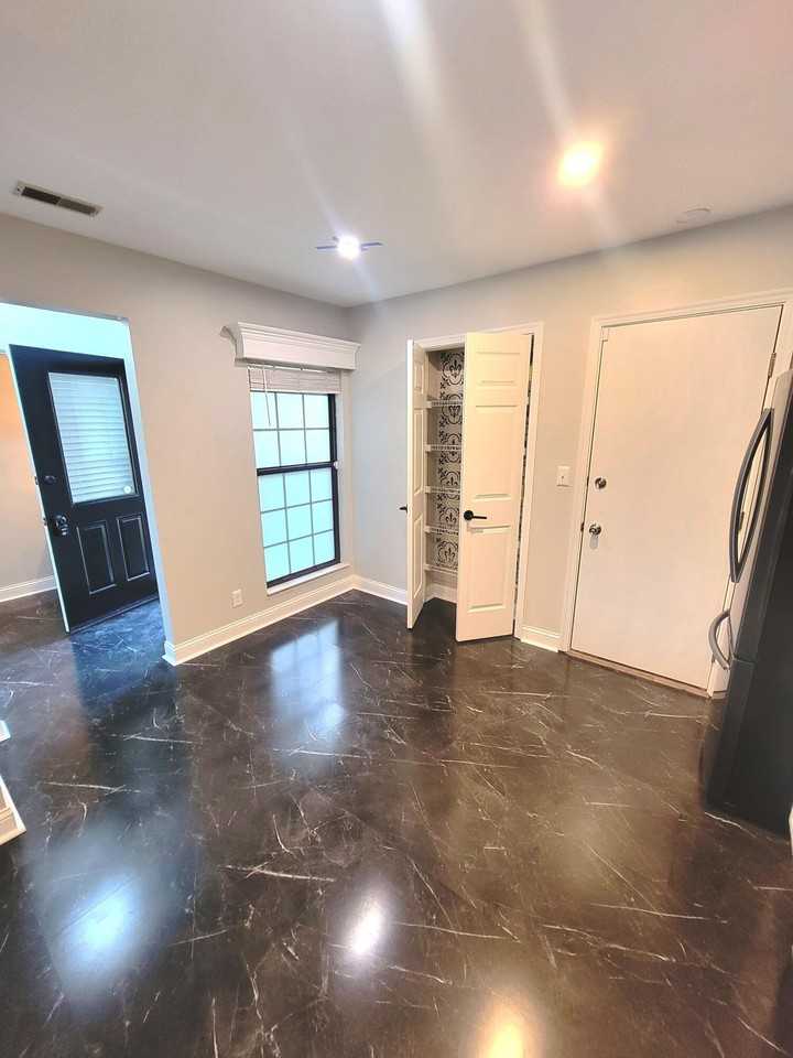 1608 Shady Cove Ln - Photo 6 of 49