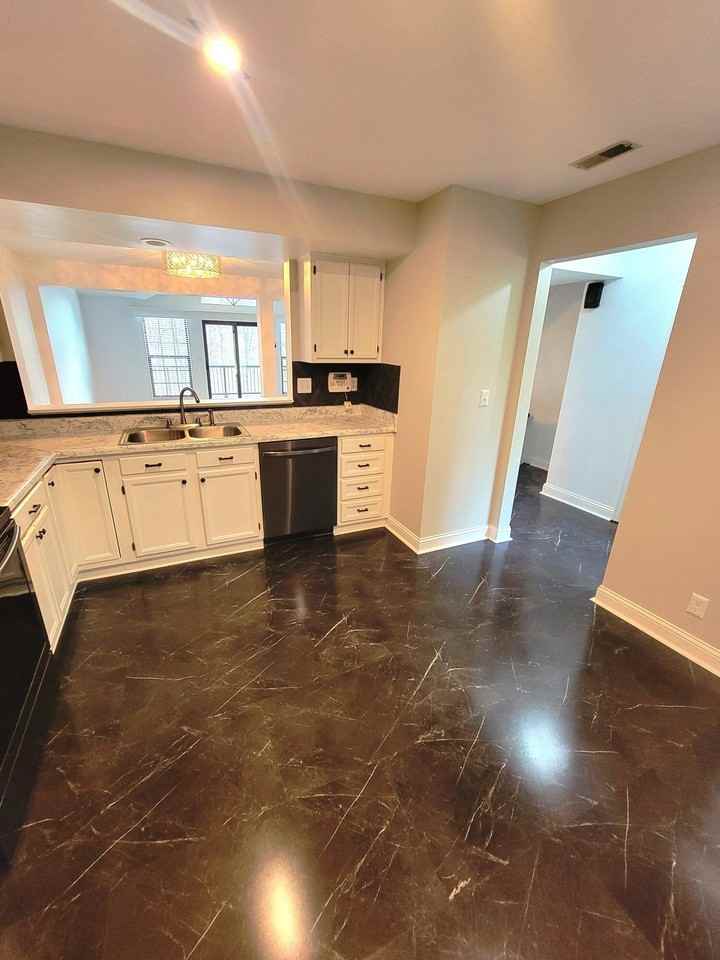 1608 Shady Cove Ln - Photo 7 of 49