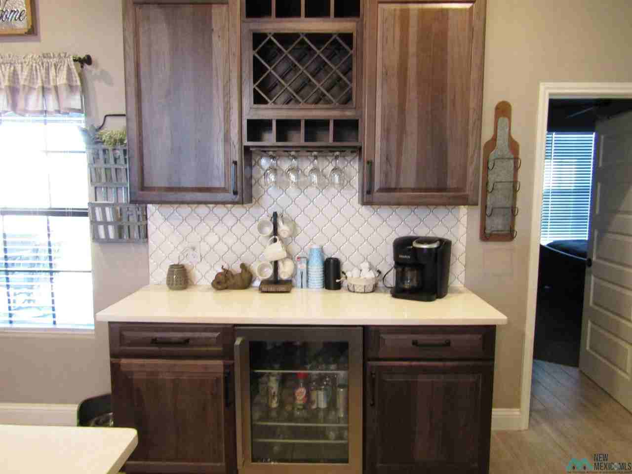 1525 W Mahone Dr - Photo 7 of 41