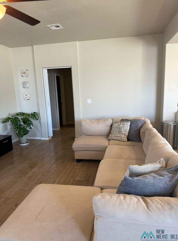 2509 W Ray Ave - Photo 5 of 39