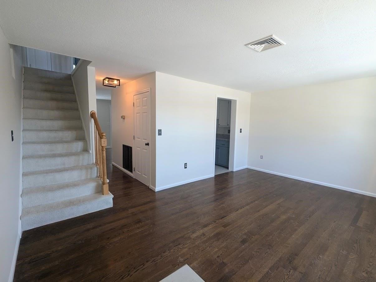 107 Franklin Street Ext #4 - Photo 7 of 33