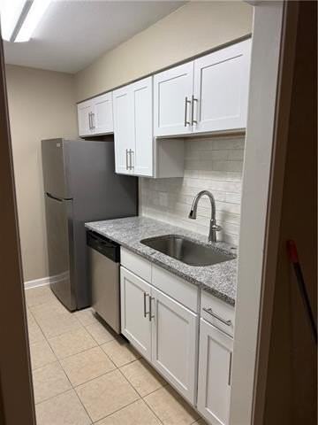 588 Oak Ave - Photo 4 of 13