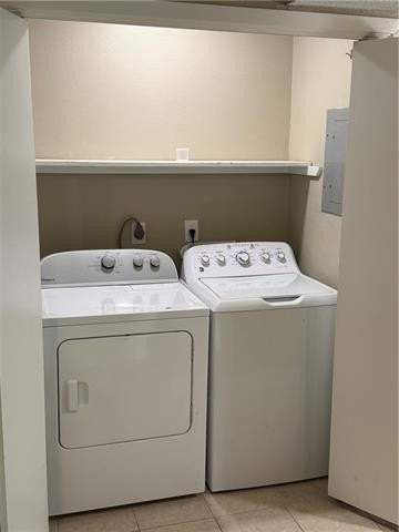 588 Oak Ave - Photo 6 of 13