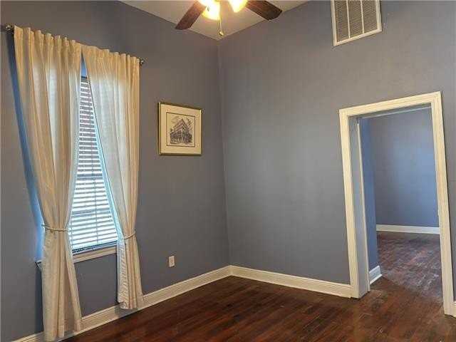 600 S Pierce St - Photo 2 of 9