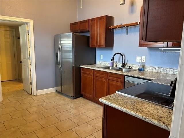 600 S Pierce St - Photo 5 of 9