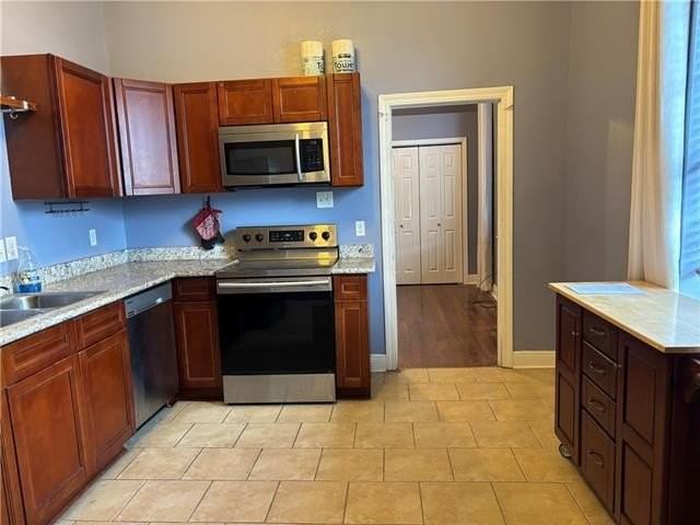 600 S Pierce St - Photo 6 of 9