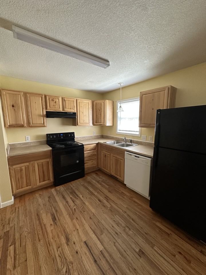 12 Townview Dr - Photo 4 of 12