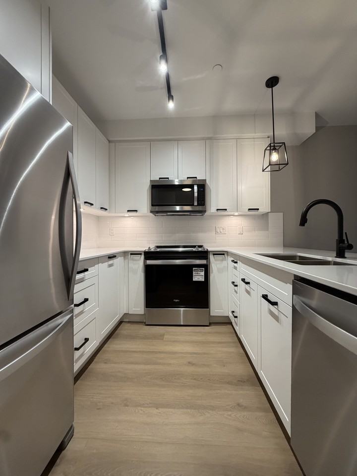 22562 121 Avenue #108 - Photo 3 of 40