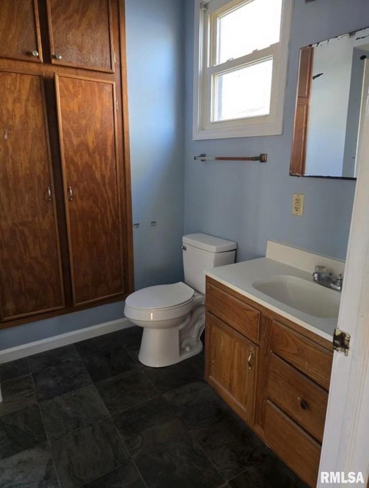 3210 W Augustana St - Photo 6 of 11