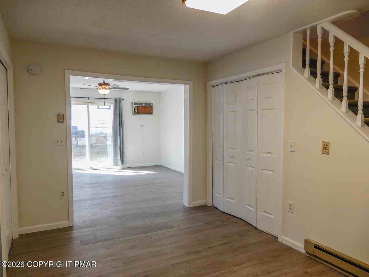 43 Borough St Apt A - Photo 4 of 17