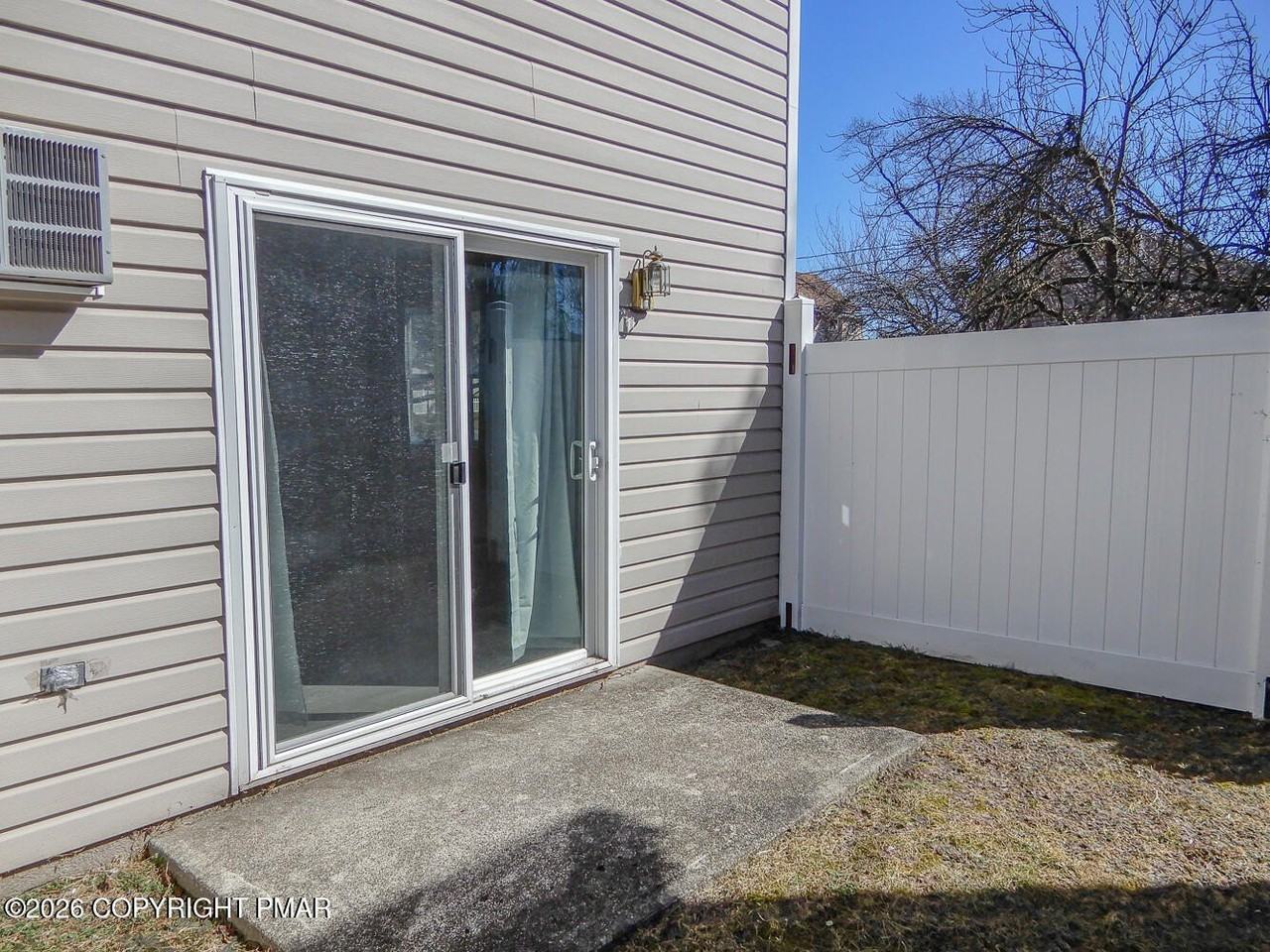 43 Borough St Apt A - Photo 5 of 17